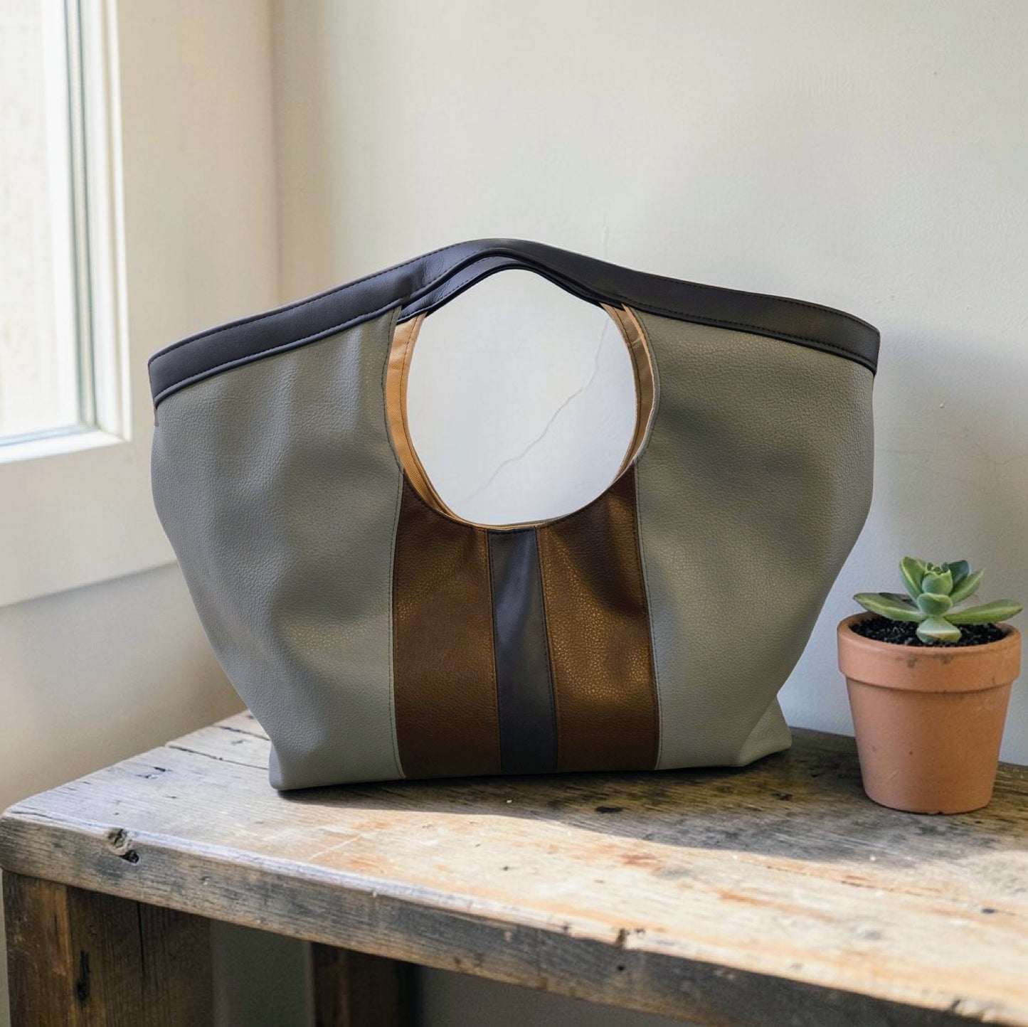 The Lily Tote